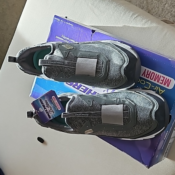 SKECHERS D'LITES MODERN FRONT SLIP ON SNEAKER SHOES SIZE 9 - Picture 3 of 16